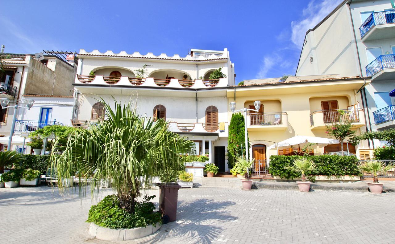 Le Case Del Borgo - Perla Capo dʼOrlando Екстериор снимка
